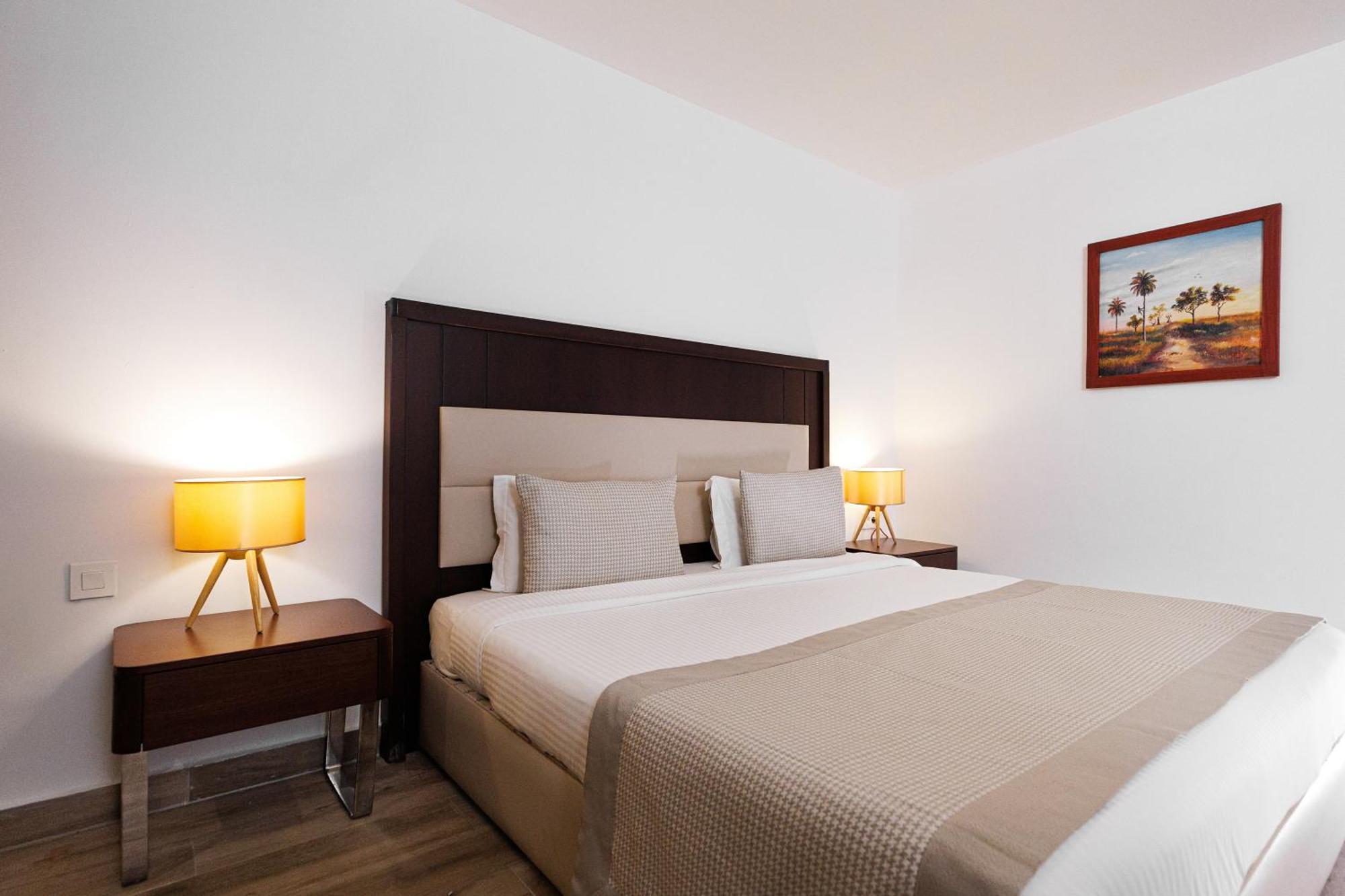 Riviera Royal Hotel Конакри Экстерьер фото