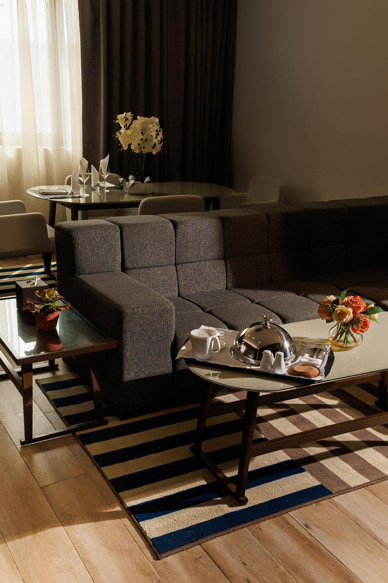 Riviera Royal Hotel Конакри Экстерьер фото